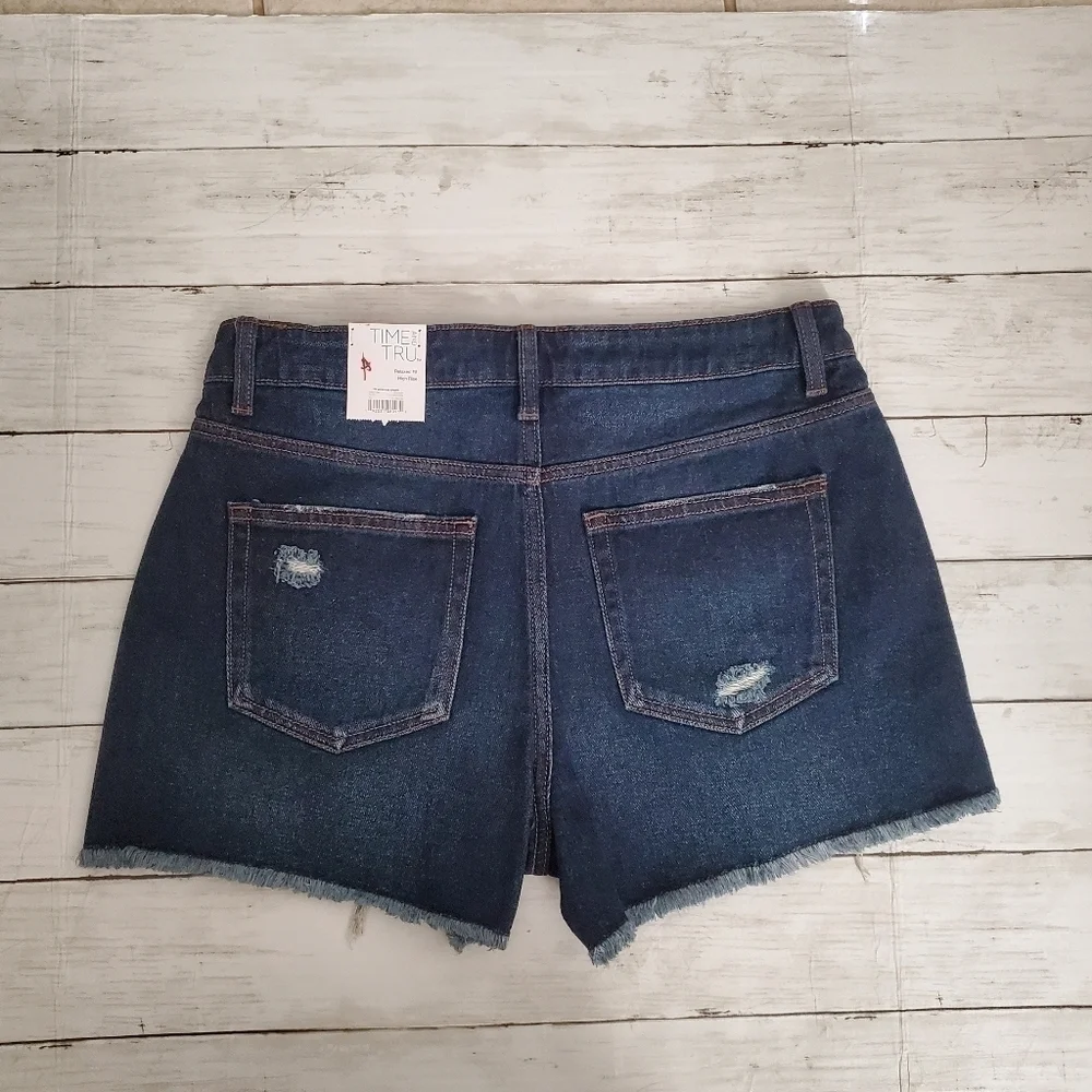 TIME and Tru Women's High Rise Frayed Hem Vintage Denim Short - Picture 7 of 7